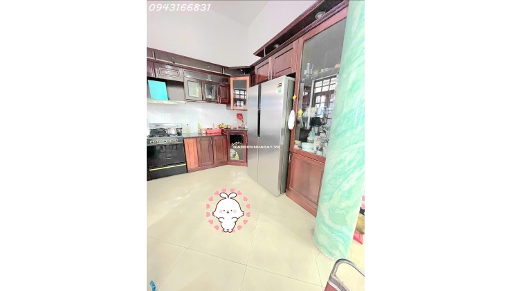 bán nhà mặt phố 200m2 bình tân, 3 tầng, 6pn, sổ đỏ, NHỈNH 19XX tỷ - vị trí vàng, 0943166831 xem nhà ngay!